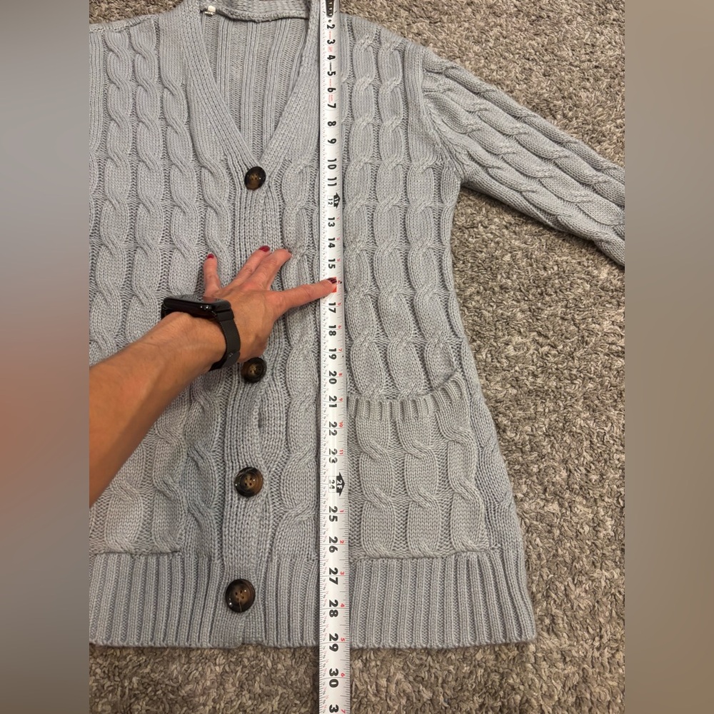 Cozy Gray Cable Knit V-neck Cardigan Sweater With Pockets, Junior’s Medium - Picture 6 of 7